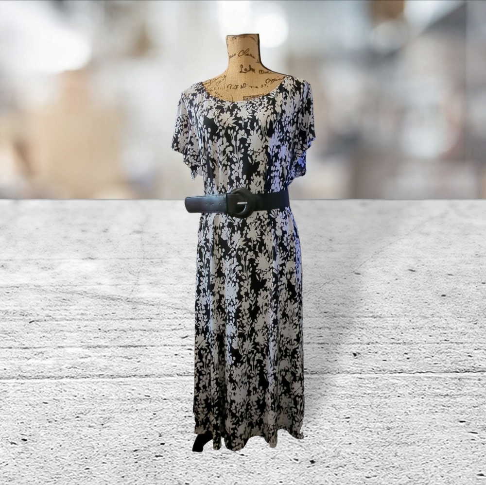 NWT Jessica Howard black and white size 22